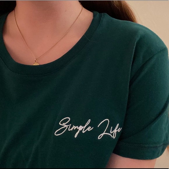 Simple tee! - Picture 3 of 3